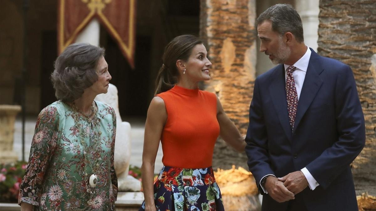 La reina Sofía y los reyes Felipe y Letizia, en Palma-BALLESTEROS (EFE)