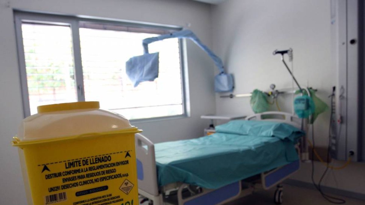 Habitación habilitada en el Hospital Río Hortega de Valladolid para posibles casos de ébola-Ical