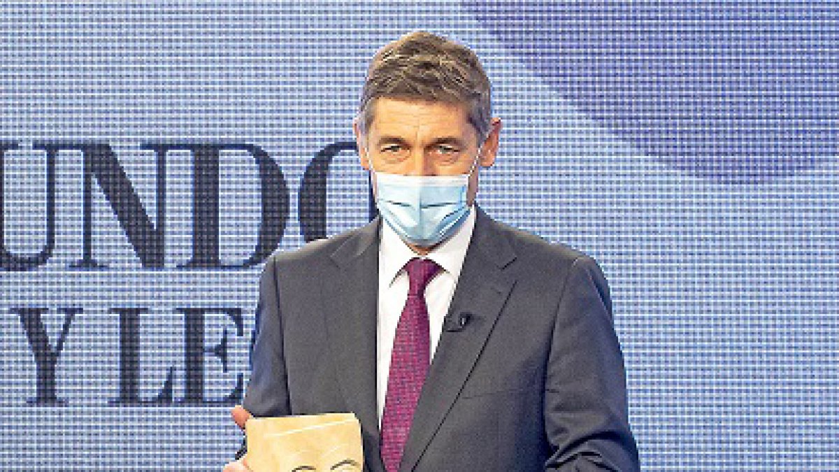 El galardonado Jose María Eiros durante la entrega de premios. P. REQUEJO / PHOTOGENIC