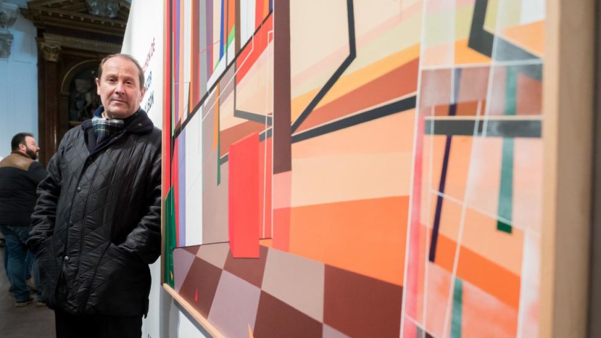 Luis Repiso junto a su obra, ganadora del certamen ACOR.-PHOTOGENIC