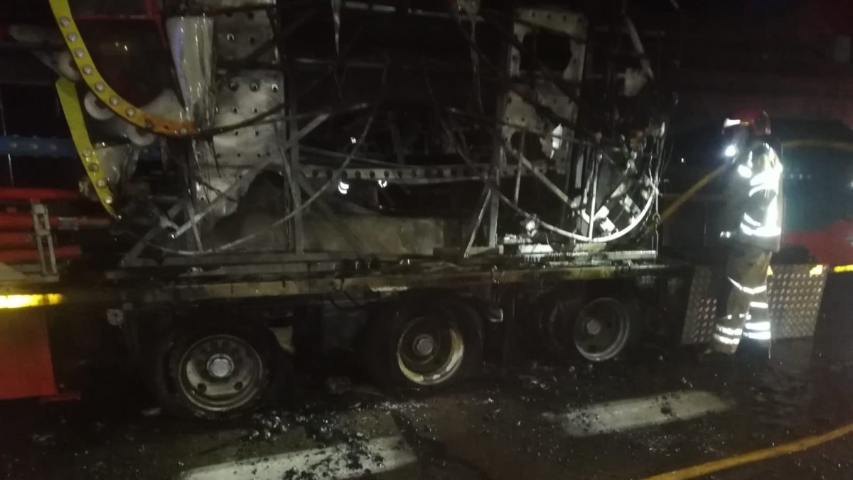 Arde 'El Gigant' en su trasbordo - Bomberos de Valladolid