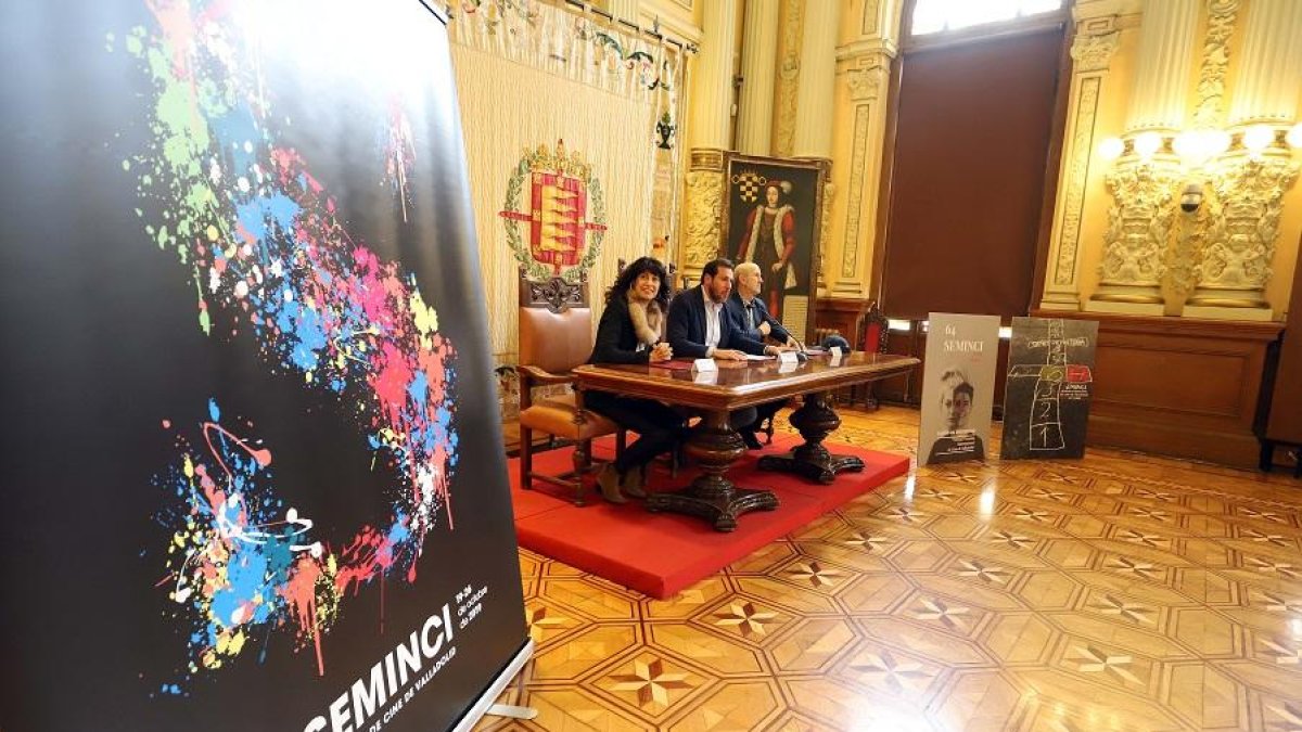 Redondo, Puente y Angulo presentan los carteles de la nueva Seminci.-MIRIAM CHACÓN / ICAL