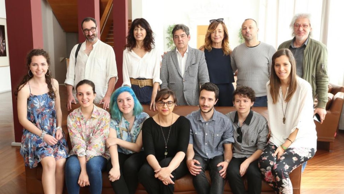 La concejala de Cultura y Turismo, Ana Redondo, participa junto al director del Teatro Calderón, José María Viteri, y Nina Reglero y Carlos Nuevo, directores de 