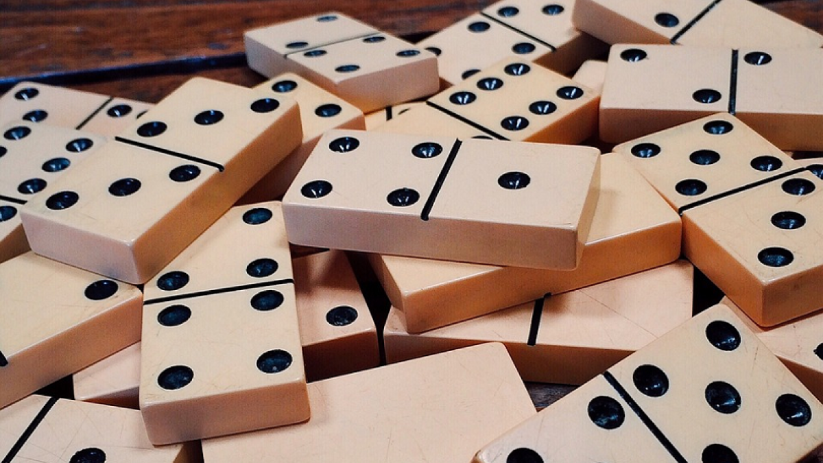 domino