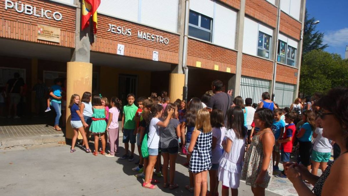 Inicio del curso escolar en el colegio Jesús Maestro de Cuatrovientos (León)-Ical