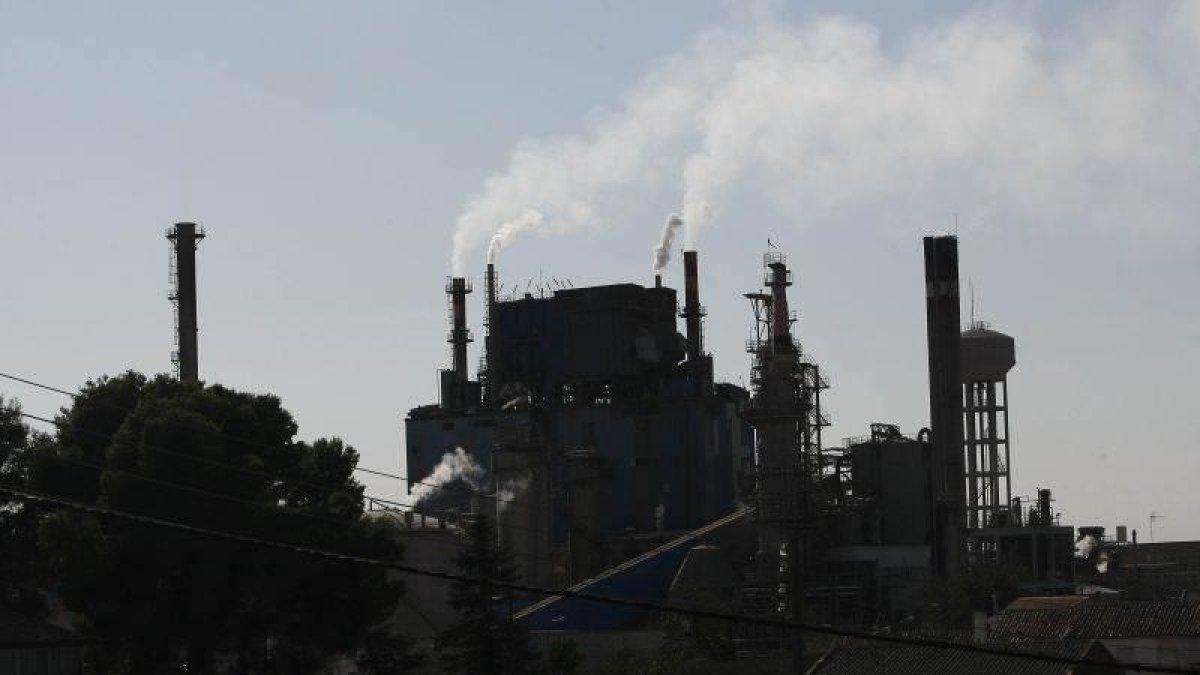 La fábrica de Torraspapel en Montañana.-EL PERIÓDICO