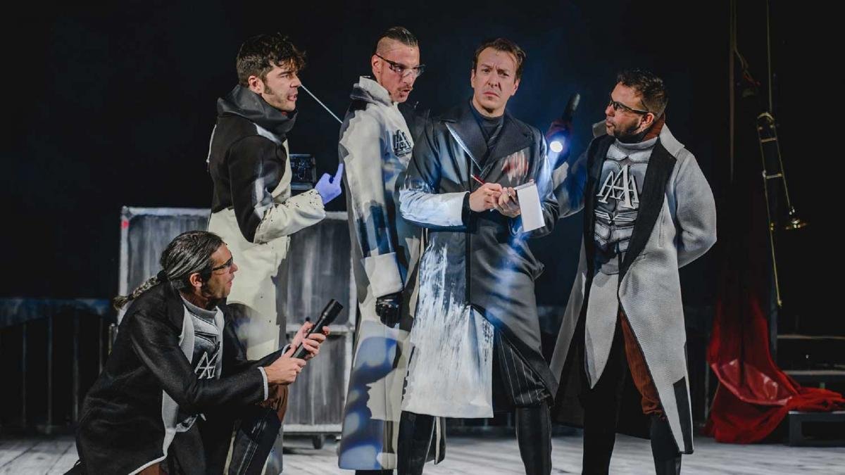 Los actores de Ron Lalá durante una representación de ‘Crimen y Telón’.-EL MUNDO