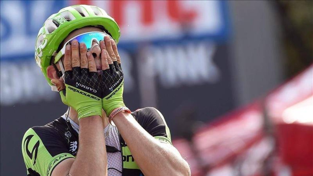 Formolo celebra la victoria conseguida en la cuarta etapa .-EFE