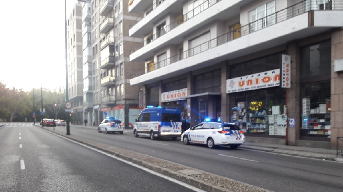 Momento del control de la Policía Municipal-POLICÍA VALLADOLID