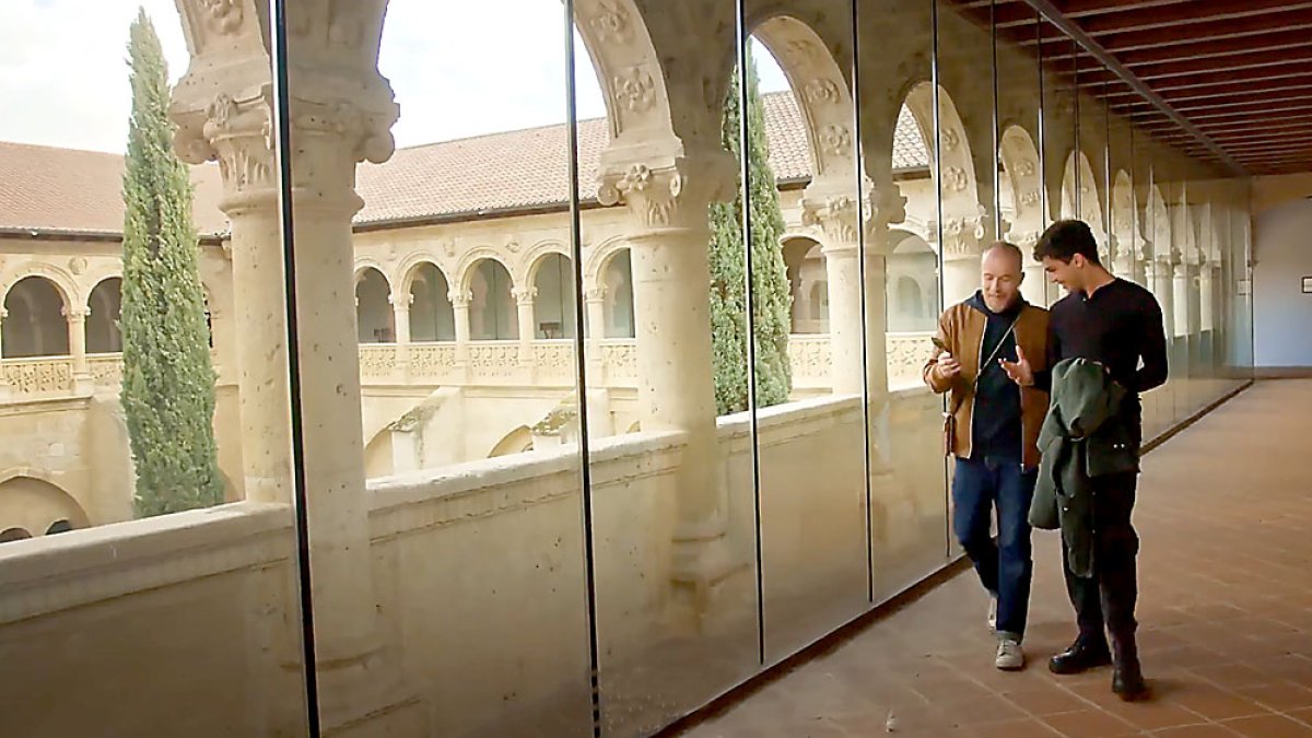 Óscar Casas y Álex Ribera en uno de los fotogramas del vídeo. XIAOMI