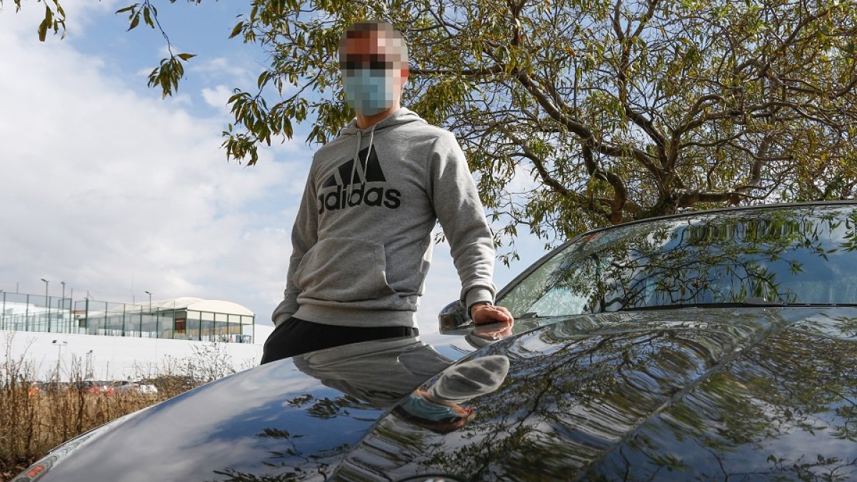 La víctima del robo de su BMW atendió ayer a EL MUNDO DE VALLADOLID para narrar su experiencia.- J.M. LOSTAU