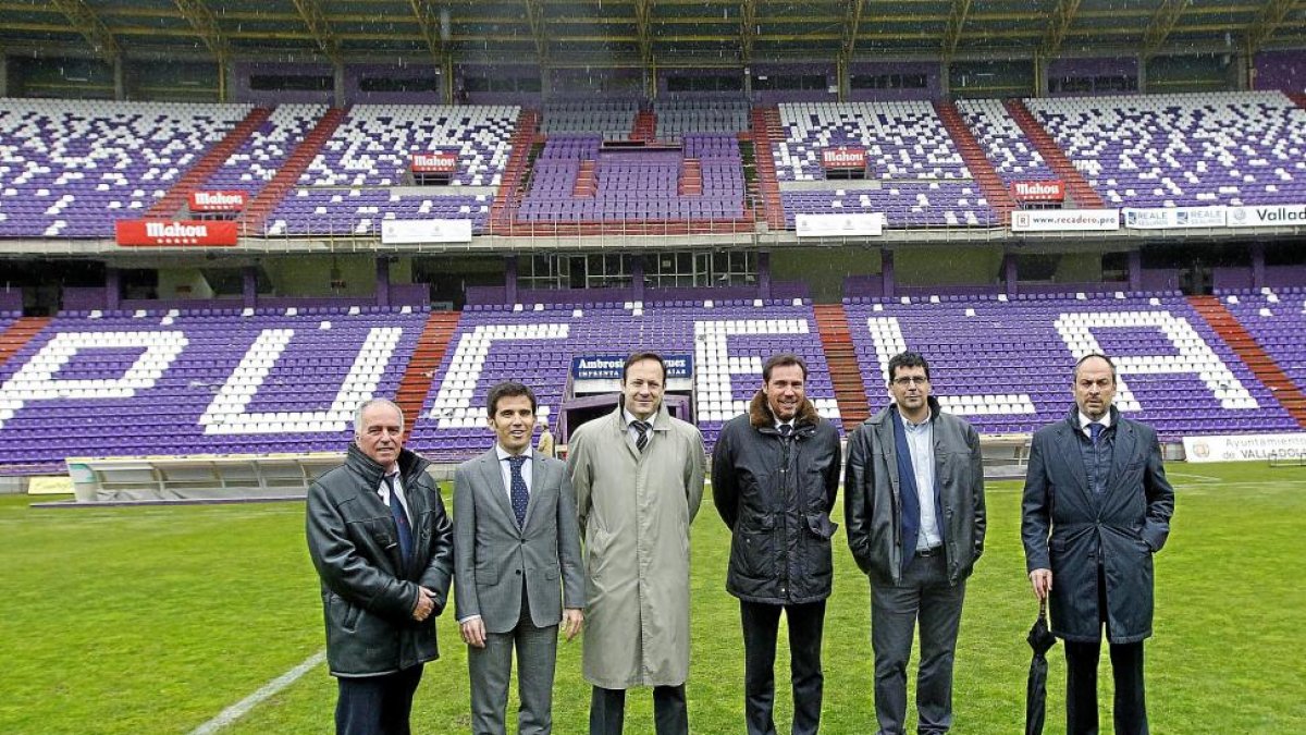 Feijóo, Lahuerta, Martín ‘Hansen’, Puente, Bustos y Garrote, aye, tras la presentación de la final en Zorrilla.-J. M. LOSTAU