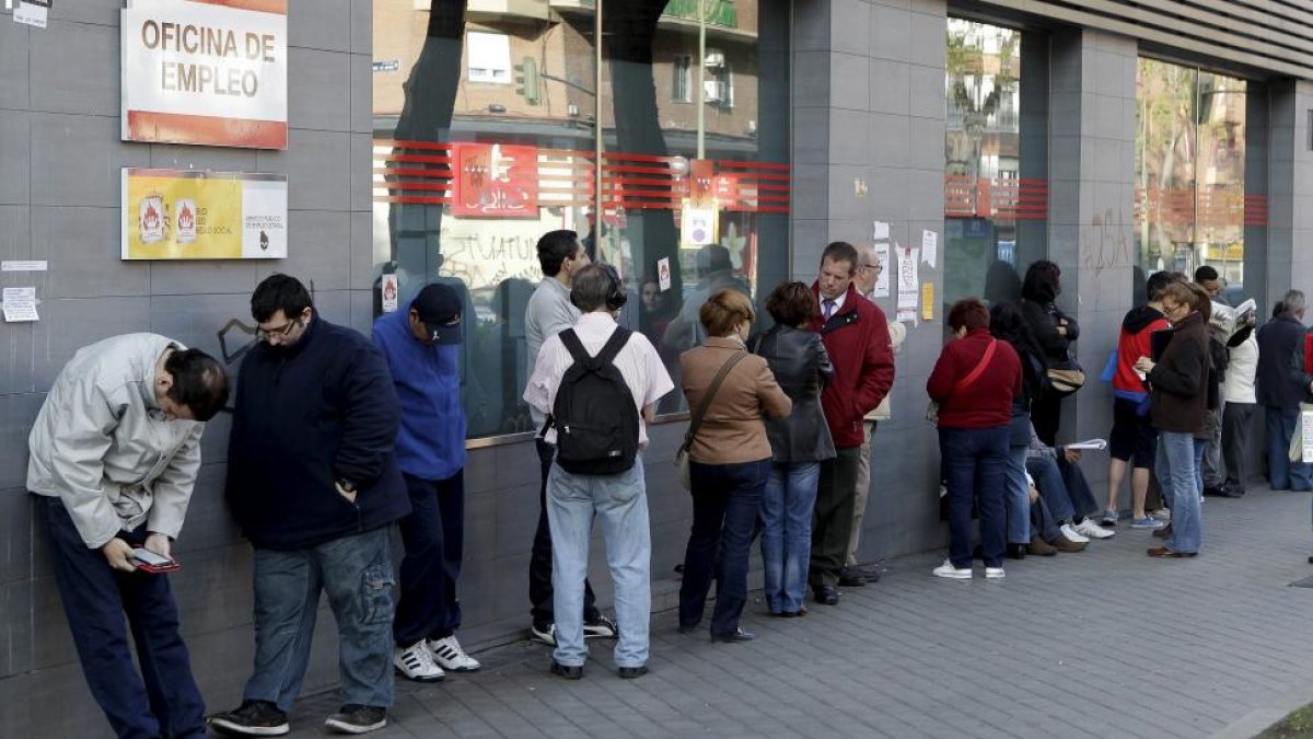 Cola del paro, en una imagen de archivo.- E.M.
