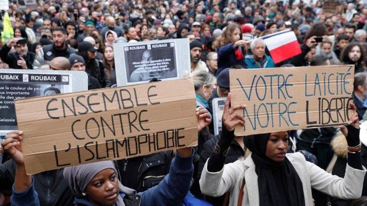 Manifestación contra la islamofobia en París.-AFP / GEOFFROY VAN DER HASSELT