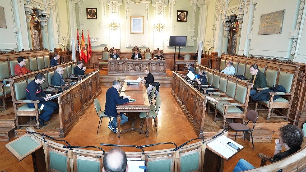 Imagen de la reunión en la que se ha activado el Plan Territorial de Emergencias - AYTO VALLADOLID