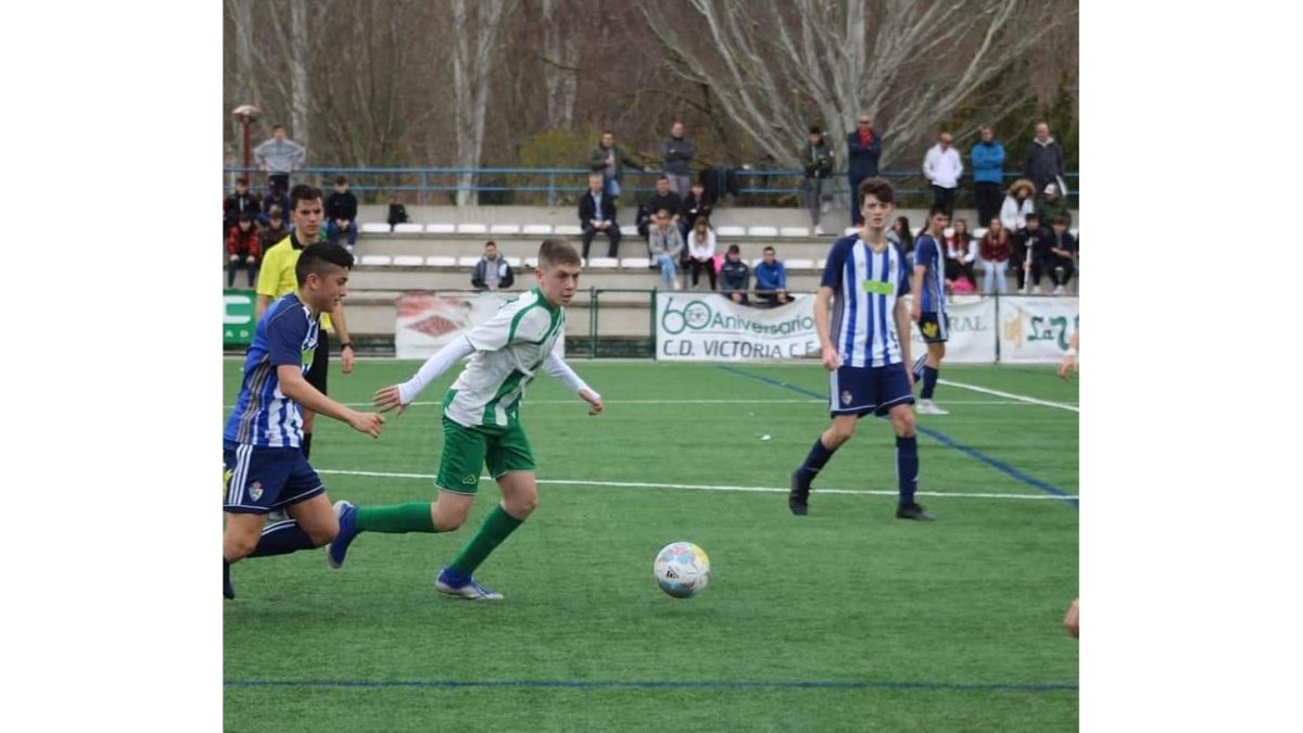 Partido anterior entre el Victoria y la Ponferradina. / E. M.
