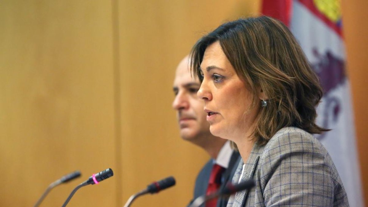 La consejera de Agricultura y Ganadería, Milagros Marcos, comparece tras la reunión de la Mesa de la Leche-ICAL