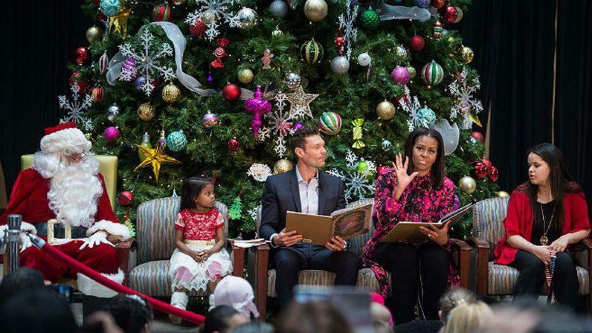 Michelle Obama, durante su visita a un hospital infantil-AFP