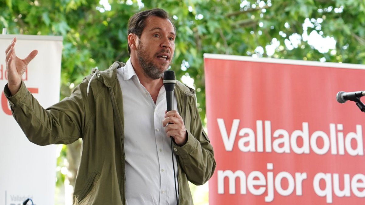 Óscar Puente, en el cierre de campaña electoral del PSOE de Valladolid.-ICAL