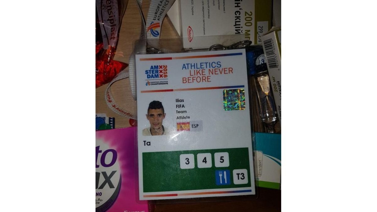 La credencial de Ilias Fifa en el Campeonato de Europa del 2016.-/ PERIODICO