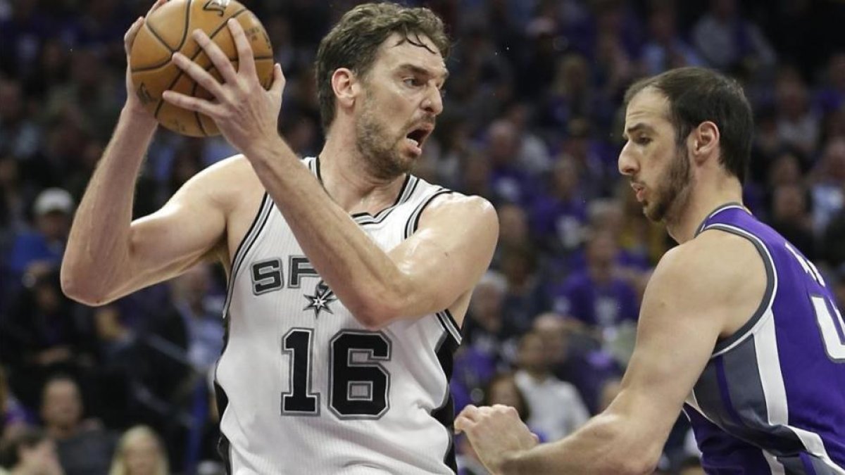 Pau Gasol ha empezado su etapa en los Spurs con números discretos.-AP / RICH PEDRONCELLI