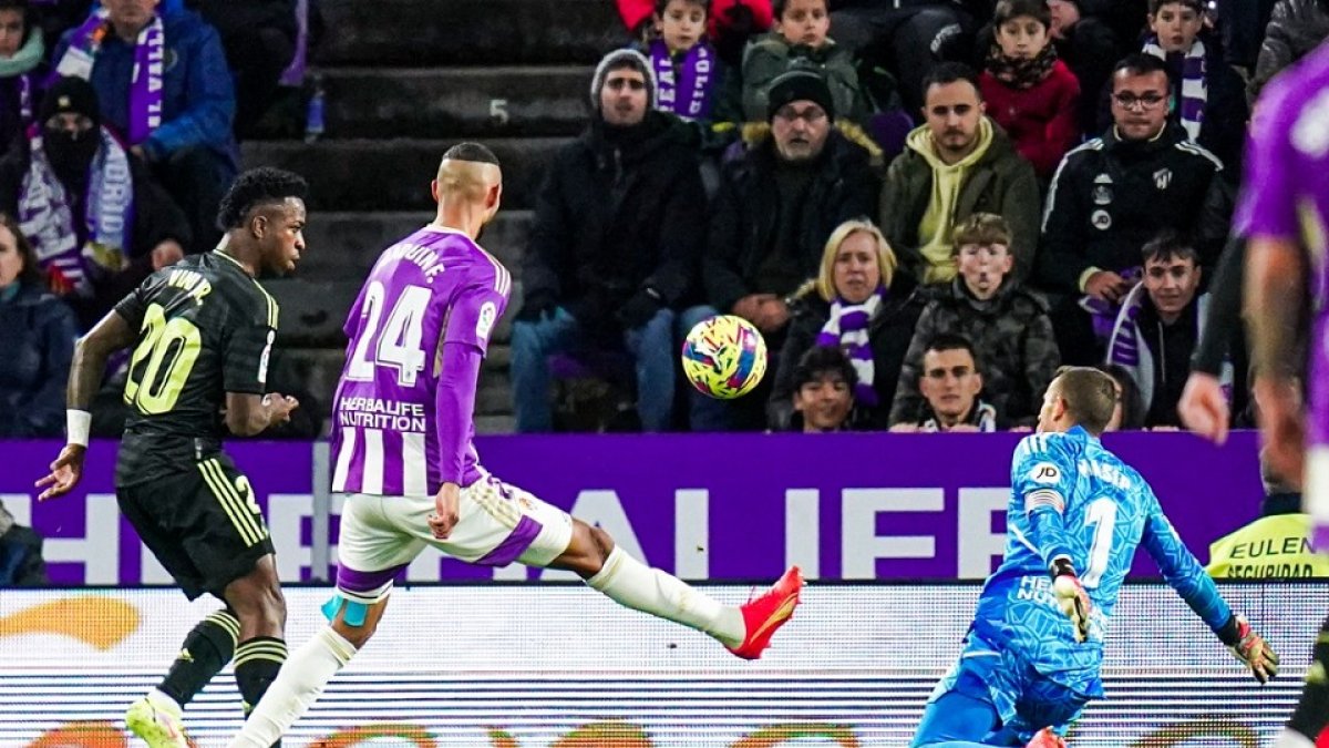 Vinicius en acción en Zorrilla. / IÑAKI SOLA / RVCF
