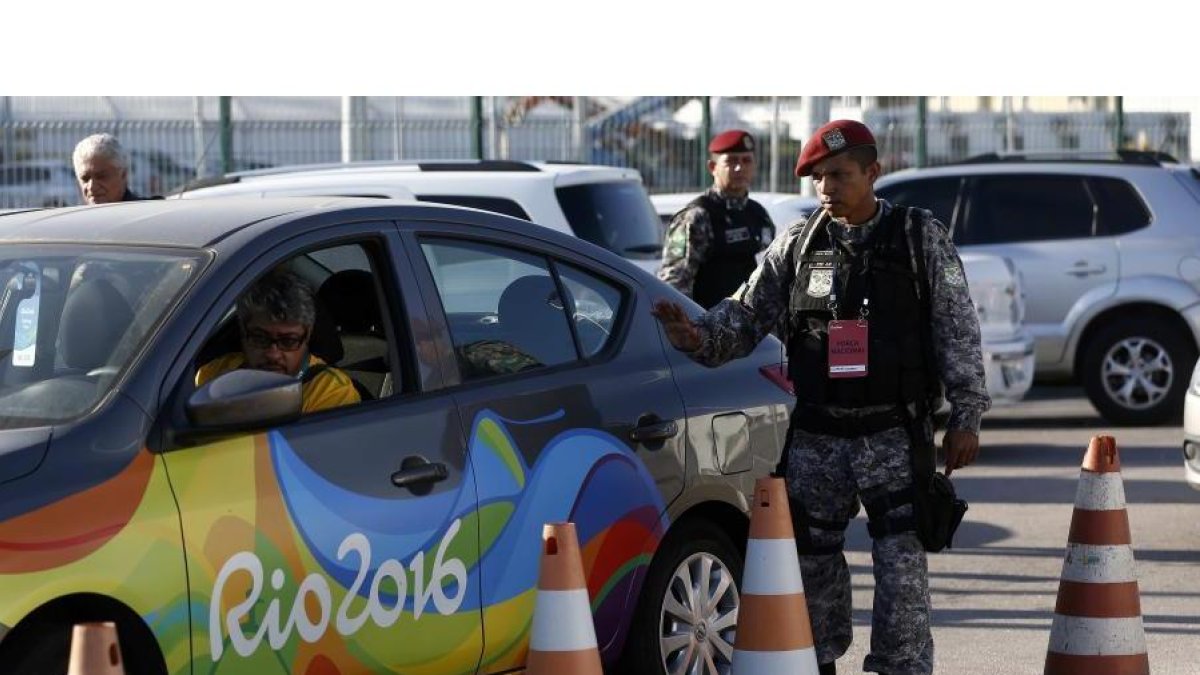 Agentes de seguridad en Río-EFE