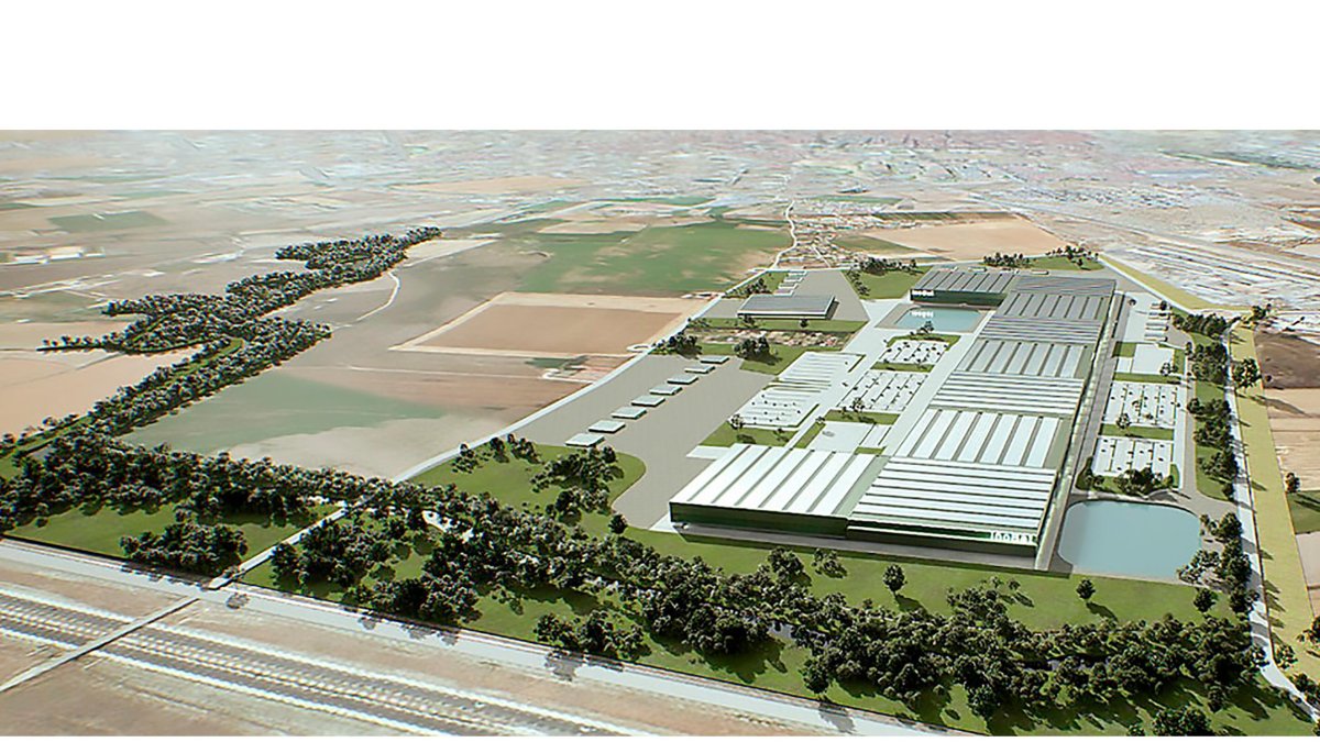 Terrenos destinados a la fábrica de Inobat en los que iban a construirse 2.000 viviendas que se trasladan a la Cuesta del Tomillo.- E.M.