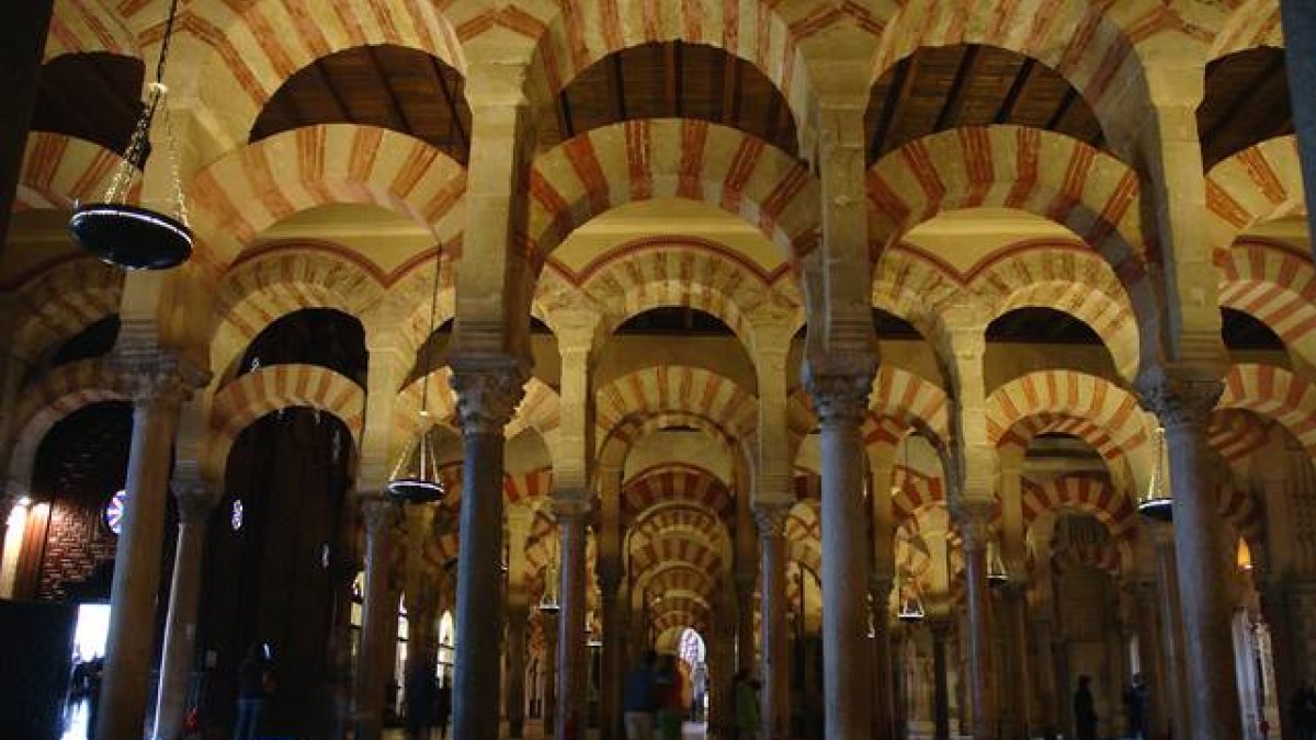Imagen promocional del interior de la mezquita de Córdoba.-
