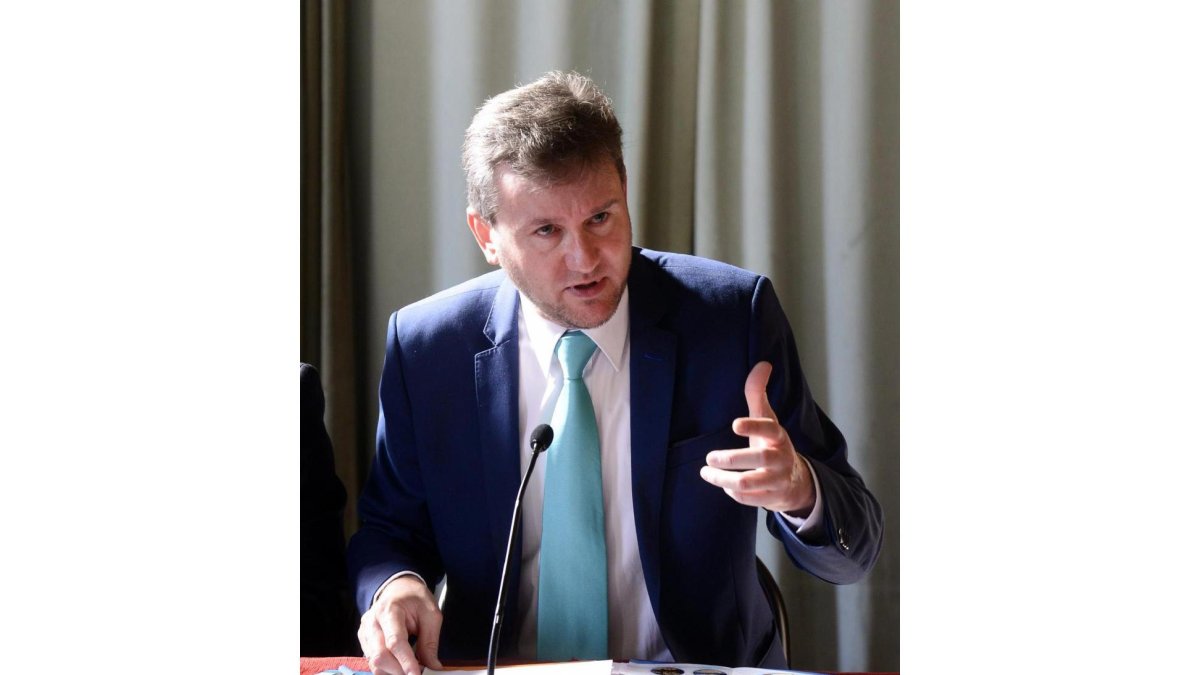 El alcalde de Burgos, Javier Lacalle, acompañado por todos los concejales de su equipo de Gobierno, presenta el balance de la gestión del Gobierno municipal durante el primer año de mandato-ICAL