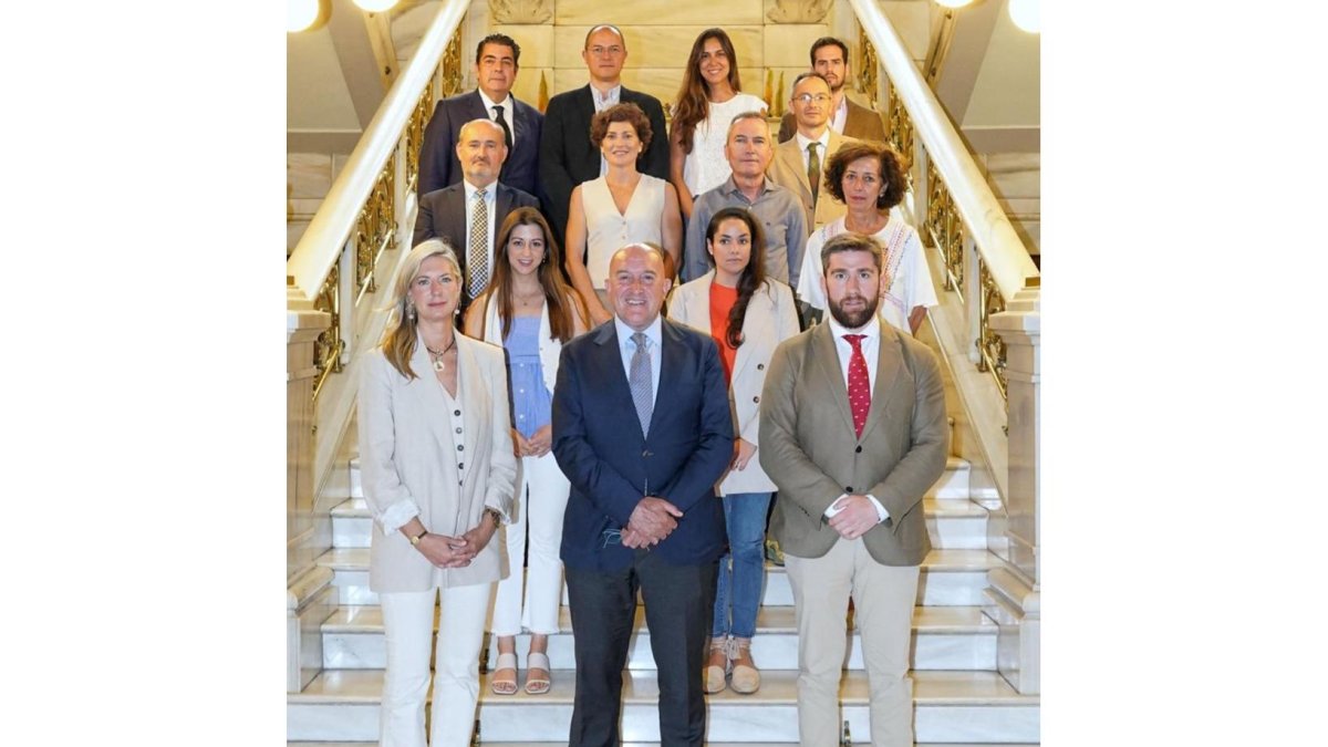 Nuevo equipo de gobierno del Ayuntamiento de Valladolid.-E. M.