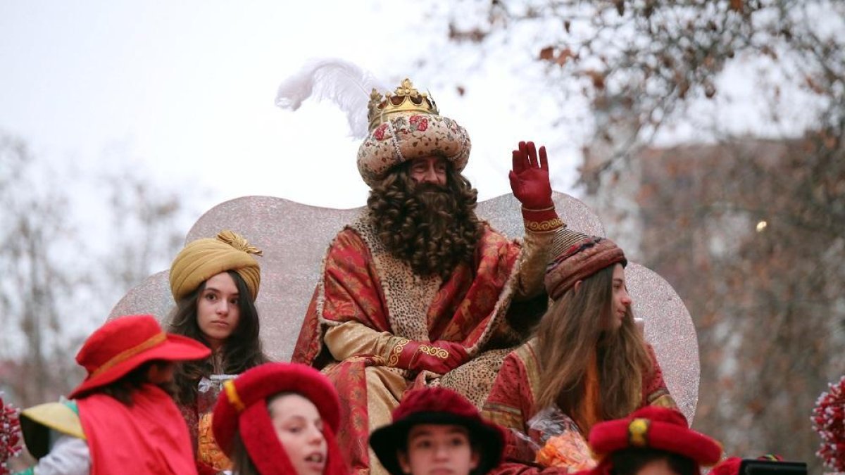 Cabalgata de los Reyes Mayos en Valladolid.- E.M.