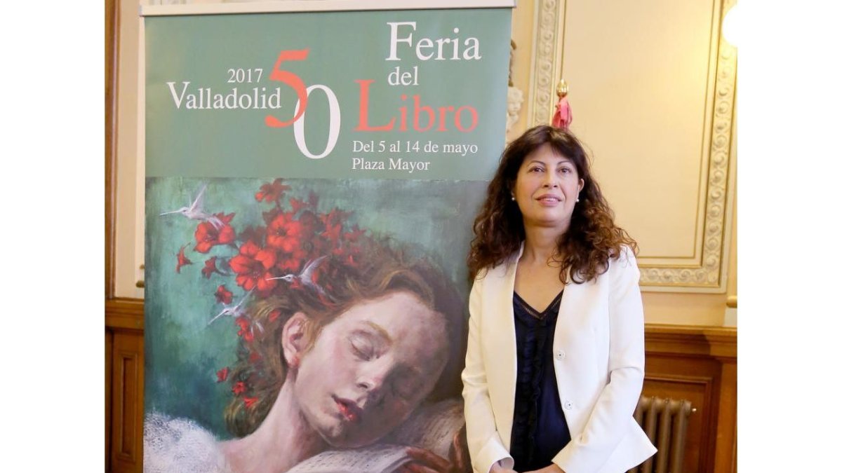 La concejala de Cultura, Ana Redondo, durante la presentación de la 50 edición de la Feria del Libro-Leticia Pérez / ICAL
