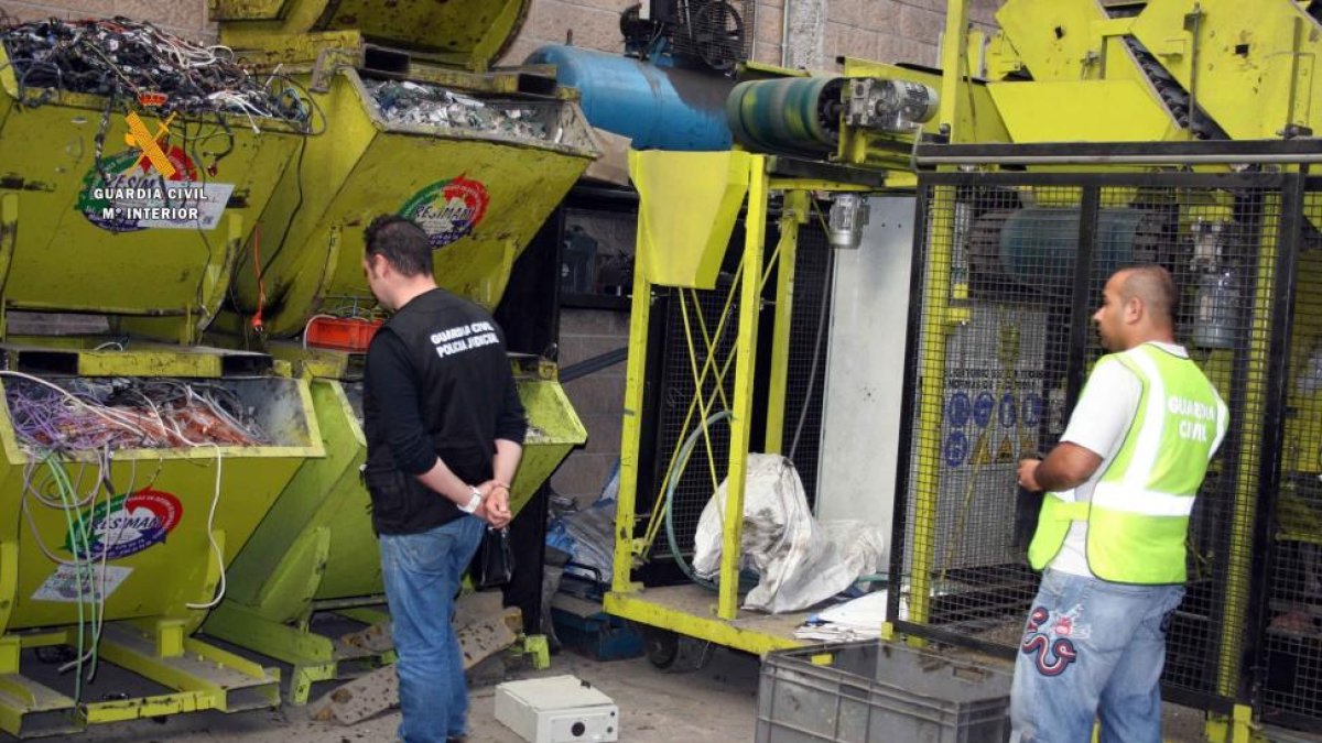 Desarticula una banda especializada en robos de cable en vías de ferrocarril que actuó en Palencia, Burgos y Ávila.-Ical