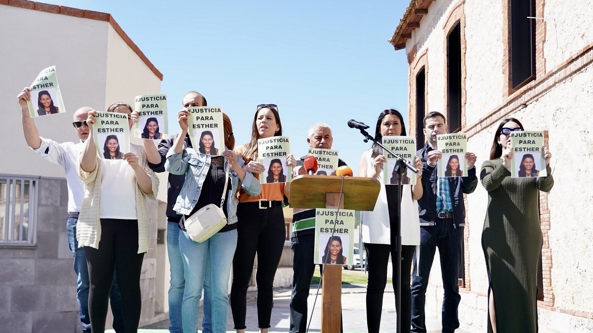Concentración ciudadana en Traspinedo en recuerdo de Esther López.- ICAL