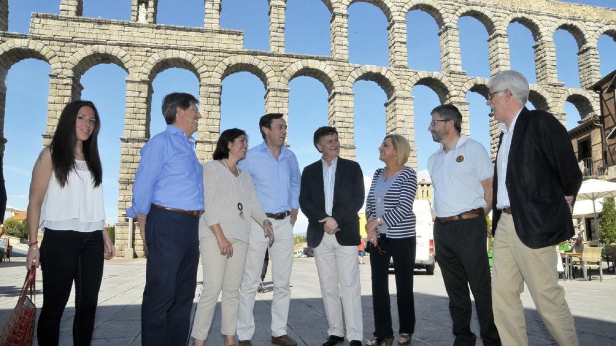 El Portavoz del Grupo Parlamentario Popular en Congreso, Rafael Hernando, visita Segovia para mostrar su apoyo a los candidatos al Congreso de los Diputados y al Senado-ICAL