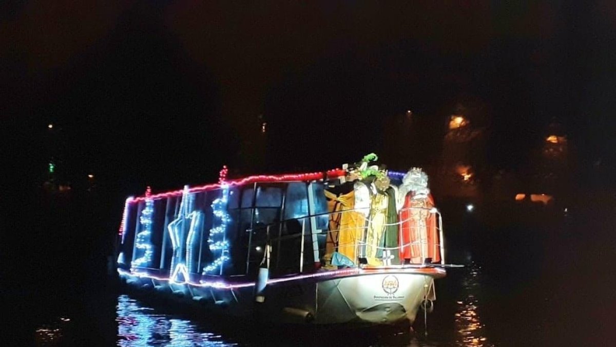 Los Reyes Magos de Oriente llegan a Medina de Rioseco por el Canal de Castilla. -AYUNTAMIENTO RIOSECO