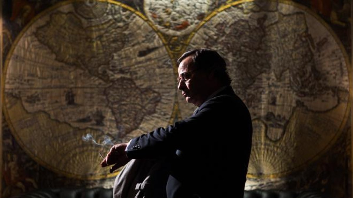 Fotograma de 'El hombre de las mil caras'.-