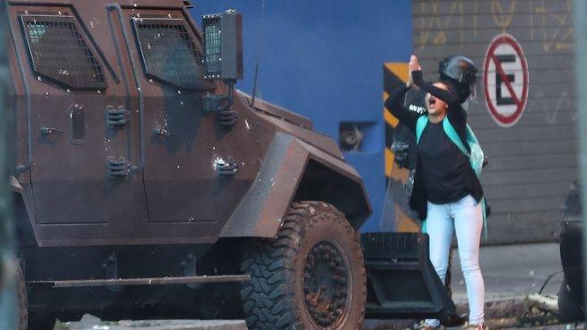 La joven ecuatoriana se ha convertido en el símbolo de la protesta en Quito.-EFE