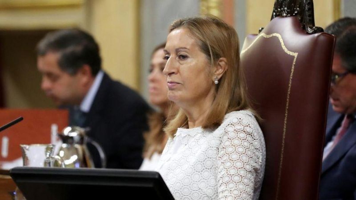 La presidenta del Congreso, Ana Pastor.-JOSE LUIS ROCA