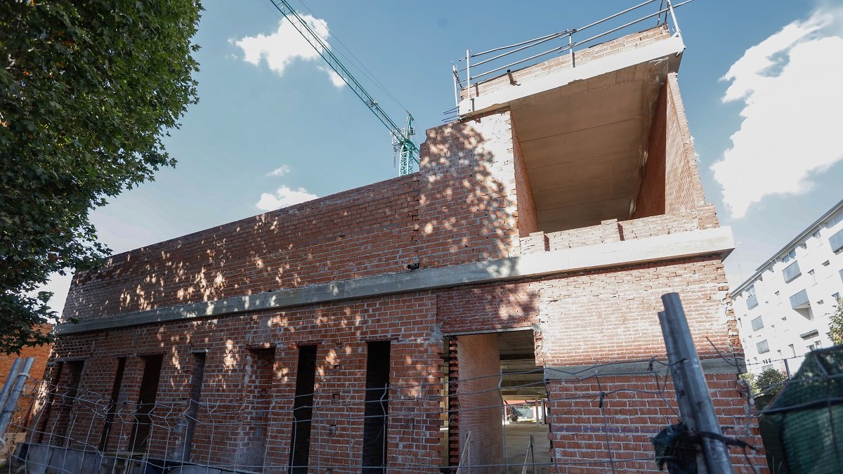 Estado actual de las obras de la nueva oficina de la Seguridad Social en la calle Cardenal Torquemada.- J.M. LOSTAU