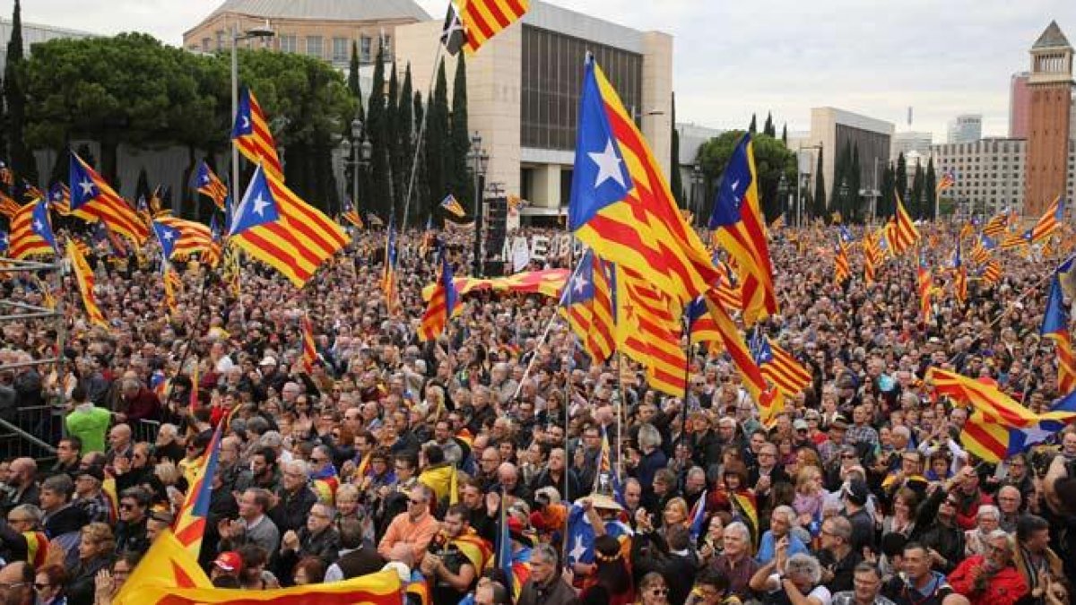 Acto soberanista en defensa de los cargos electos.-RICARD CUGAT