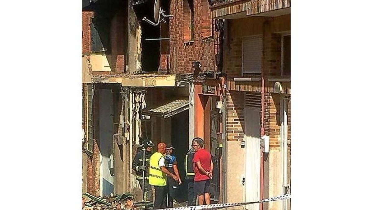 Aspecto que presentaba la vivienda de la calle Coca tras la explosión.-EUROPA PRESS