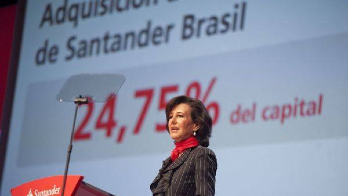 La presidenta del Grupo Santander, Ana Botín, dedicará todos sus esfuerzos a mantener la trayectoria de éxito de su padre, Emilio Botín.-Foto: EFE