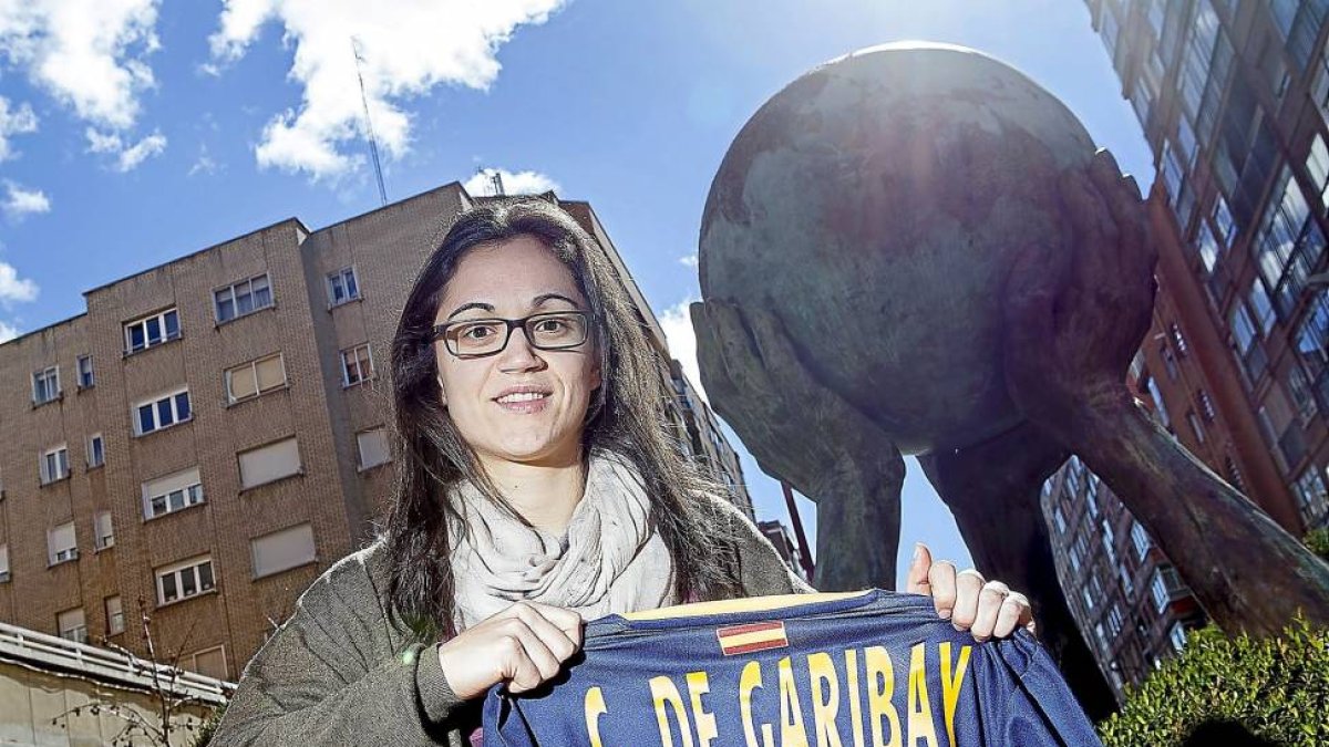 Amaia Garibay cuenta los días para lucir su 77 con la absoluta-JOSÉ C. CASTILLO