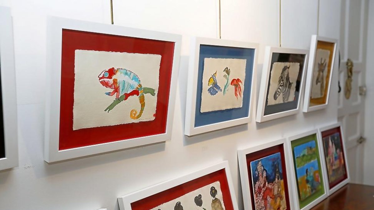 Pinturas de la artista Teresa Pérez Baró.-J.M. LOSTAU
