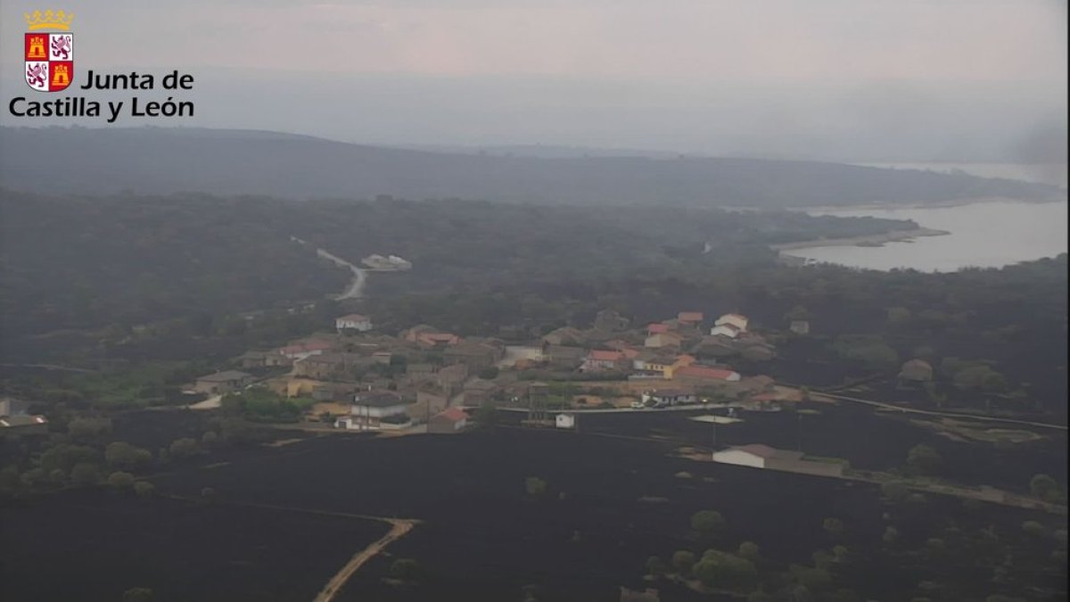 Imagen del incendio de Zamora. -E. M.