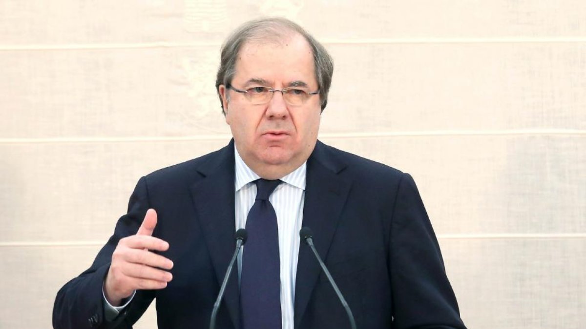 El presidente de la Junta de Castilla y León, Juan Vicente Herrera, mantiene un encuentro con los altos cargos del Ejecutivo autonómico-Ical