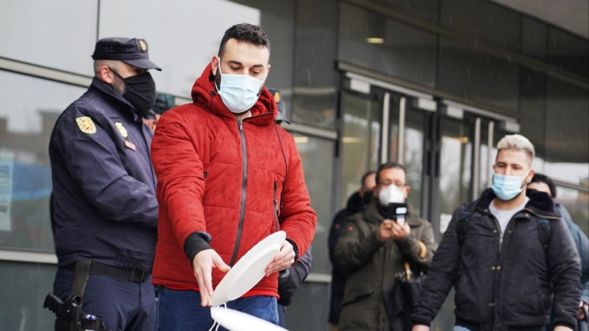 Los hosteleros de Castilla y León se suman a las protestas convocadas por Hostelería de España, en coordinación con las asociaciones provinciales que la forman, bajo el lema ''Nos hacen pagar los platos rotos''.-ICAL