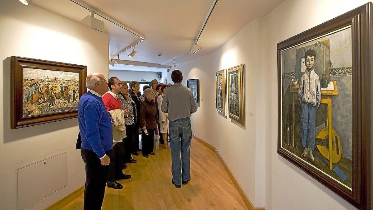 Sala museo de Zacarías González en Salamanca con cuadros de la Fundación Caja Duero, que reclama Fundos a Unicaja.-E. M.